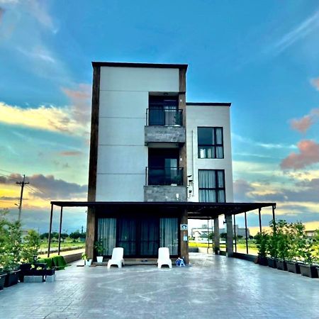 Xin Yi Bed & Breakfast Wujie Eksteriør bilde