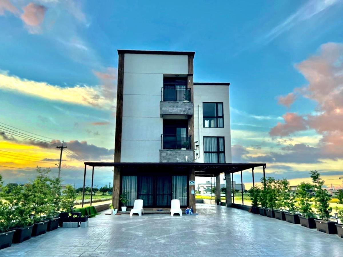 Xin Yi Bed & Breakfast Wujie Eksteriør bilde